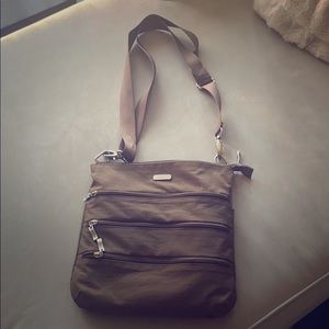 Baggallini crossbody bag